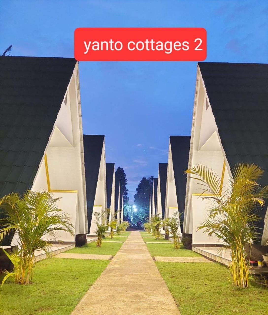 Yanto Cottages Lumajang Exterior photo