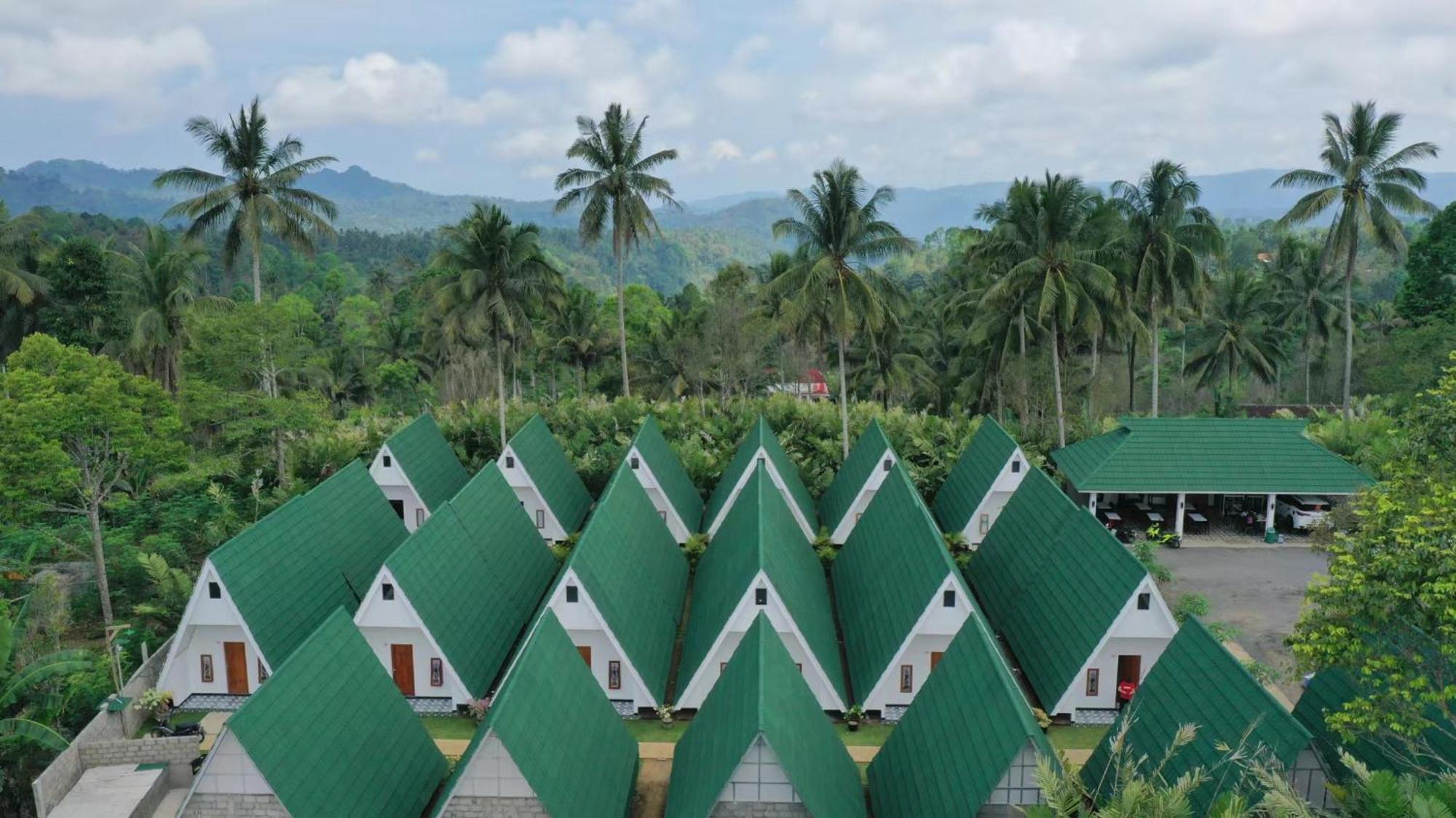 Yanto Cottages Lumajang Exterior photo